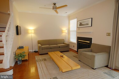 11402 Gate Hill Place unit L, Reston, VA 20194 - photo 2