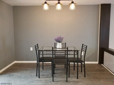eat-in-kitchen