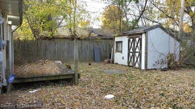 1414 Earlmoor Blvd, Flint, MI 48506 - photo 4