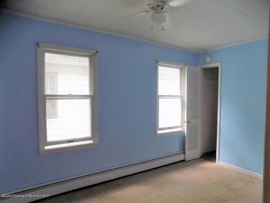 42 Dagobert St, Wilkes Barre, PA 18702 - photo 3