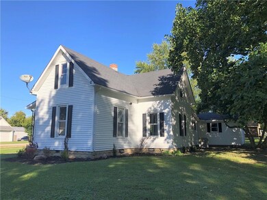 203 E Grove St, Roachdale, IN 46172 - photo 3