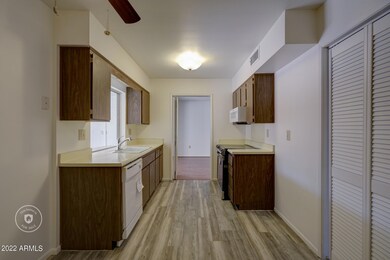 13804 N Silverbell Dr unit 15C, Sun City, AZ 85351 - photo 2