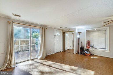 9483 Chadburn Place, Montgomery Village, MD 20886 - photo 4