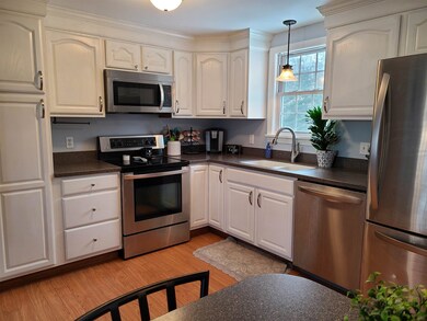 829 S Mammoth Rd, Manchester, NH 03109 - photo 7