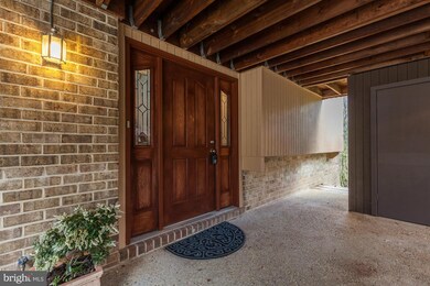 10619 Great Arbor Dr, Potomac, MD 20854 - photo 4