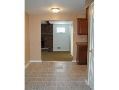 Kitchen. The dining area, located between the livi