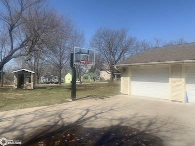 800 NW Church St, Leon, IA 50144 - photo 7