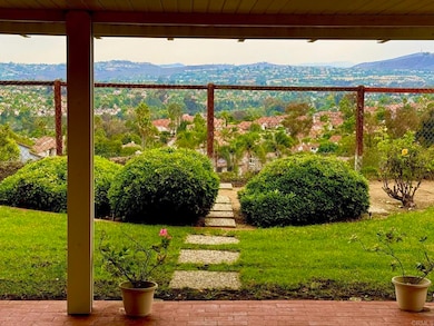 1633 Willowspring Dr N, Encinitas, CA 92024 - photo 2