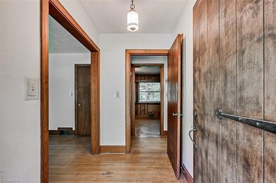 1042 Westmont Dr, Asheboro, NC 27205 - photo 3