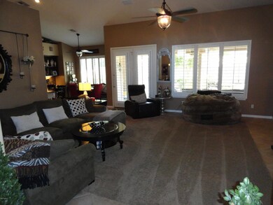 LARGE GREAT ROOM