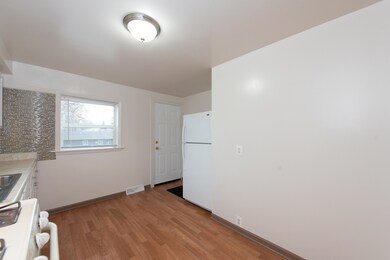 200 Baldwin Ave, Waukegan, IL 60085 - photo 7