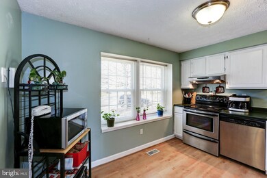 19121 Partridge Wood Dr, Germantown, MD 20874 - photo 7