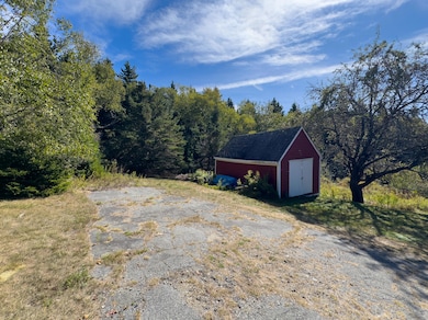 366 MOOSENECK EXTERIOR-02