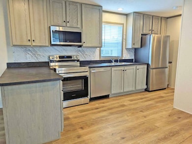 1306 Chateau Cir unit 55, Findlay, OH 45840 - photo 4