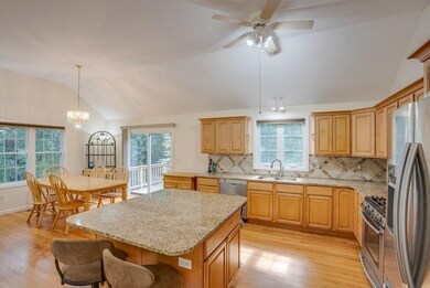 19 Wilkins St, Hudson, MA 01749 - photo 3