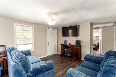 915 N Austin St, Wingate, NC 28174 - photo 7