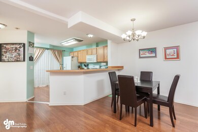 Dining Area 20160822-DW-1301-FULL