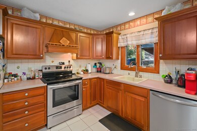 216 Elliot Dr, Colchester, CT 06415 - photo 4