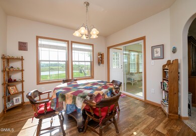 8320 Willow Rd N, Mandan, ND 58554 - photo 6