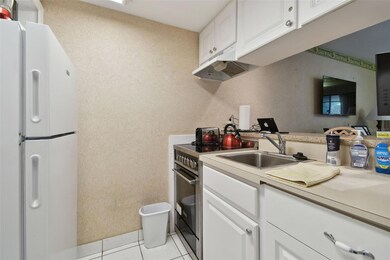 36750 US Highway 19 N unit 9-208, Palm Harbor, FL 34684 - photo 3