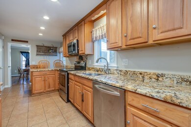 129 Charles Bancroft Hwy, Litchfield, NH 03052 - photo 5