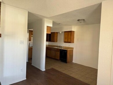 7726 Sable Ln, North Richland Hills, TX 76182 - photo 4