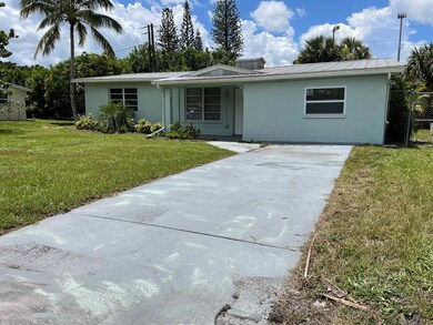 2265 NE Arch St, Jensen Beach, FL 34957 - photo 2