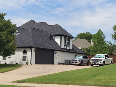 Another New Roof View! Attractive Side Entry Garag