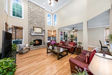 429 E Berteau Ave, Elmhurst, IL 60126 - photo 2