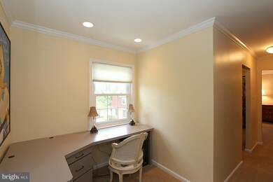 9208 Sprinklewood Ln, Potomac, MD 20854 - photo 6