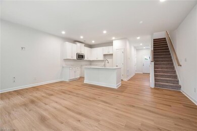 1005 Ventana St unit 101, Suffolk, VA 23435 - photo 4