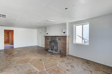 10005 N 13th Pl-4