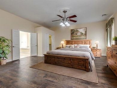 13216 SW 10th St, Yukon, OK 73099 - photo 2