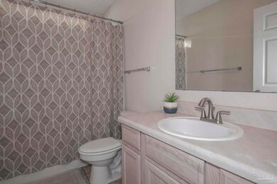 2532 Trailwood Dr, Cantonment, FL 32533 - photo 7