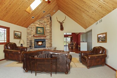 5115 Pleasant View Dr, Algonquin, IL 60102 - photo 2