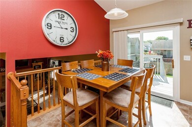 2525 Eagle Point Ct, Des Moines, IA 50320 - photo 6