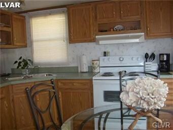 360 S Delaware Dr unit 16, Easton, PA 18042 - photo 3