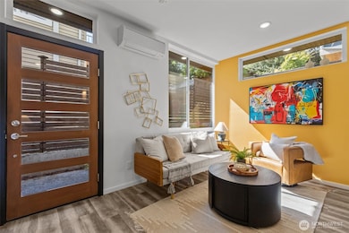 9221 Linden Ave N unit C, Seattle, WA 98103 - photo 2