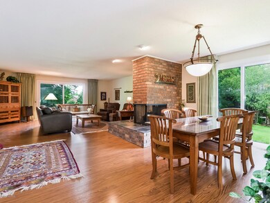 010-Dining_Room-5933552-medium4x3