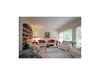 Lovely Retreat & Beautiful Elevated View of Area