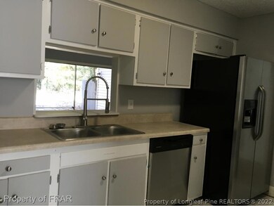 575 Winding Creek Rd, Fayetteville, NC 28305 - photo 4