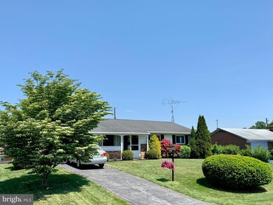 17818 Woodcrest Rd, Hagerstown, MD 21740 - photo 3