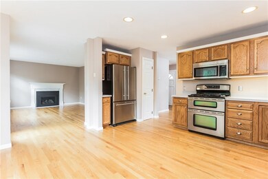 OH WOW, NEWER STAINLESS STEEL APPLIANCES TOO
