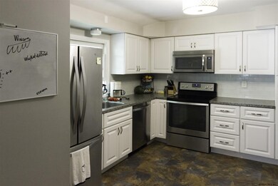 8 Evergreen Blvd, Schenectady, NY 12302 - photo 6