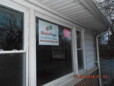 279 Melody Ln, Carpentersville, IL 60110 - photo 2