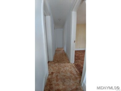 UPSTAIRS HALLWAY
