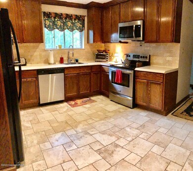 346 Tom Quick Rd, Dingmans Ferry, PA 18328 - photo 7