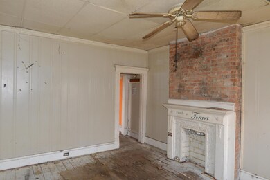 907 Living Room