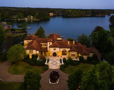 1147 Willow Way North38