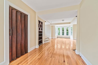 12 Madison St, Taunton, MA 02780 - photo 5